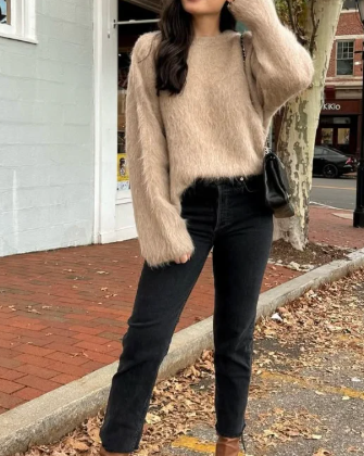 Stylish Ways to Wear Black Jeans: Outfit Inspiration for Every Occasion