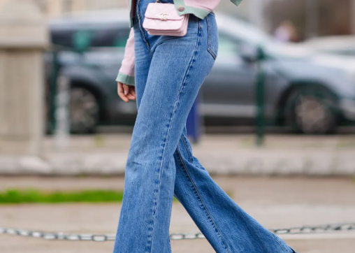 How to Style Flare Jeans: Outfit Ideas for Every Occasion