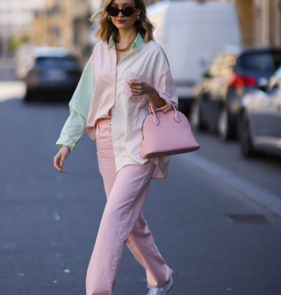 How to Style Trendy Colored Jeans in Your Wardrobe