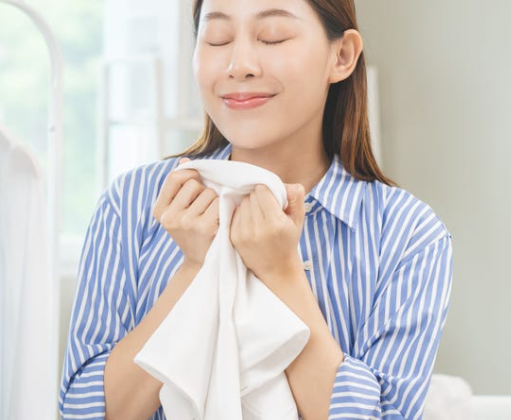 How to Care for Delicate Fabrics in Women’s Tops