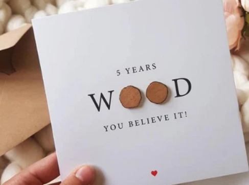 5 Thoughtful Anniversary Gift Ideas to Celebrate Your Love